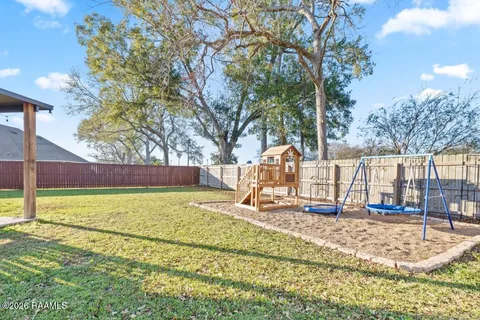 $375,000 | 102 Preston Rose Lane, Youngsville, LA 70592