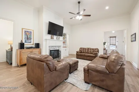 $375,000 | 102 Preston Rose Lane, Youngsville, LA 70592