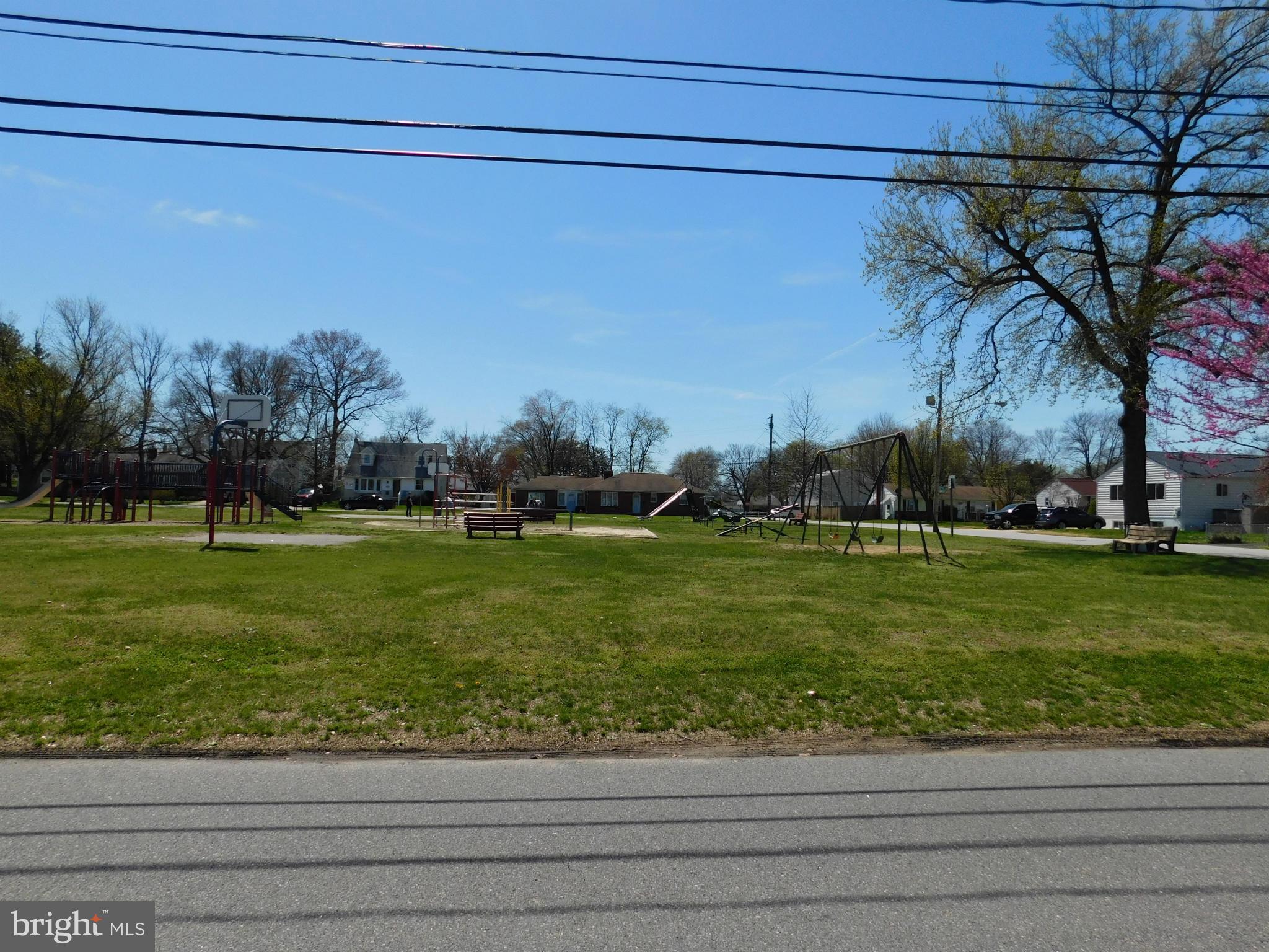8477 Geneva Road Pasadena, MD 21122 - Photo 4 of 5 Community