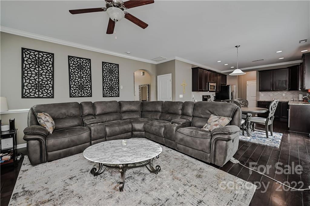 10311 Atkins Ridge Drive Charlotte, NC 28213 - Photo 13 of 18 a living room with furniture