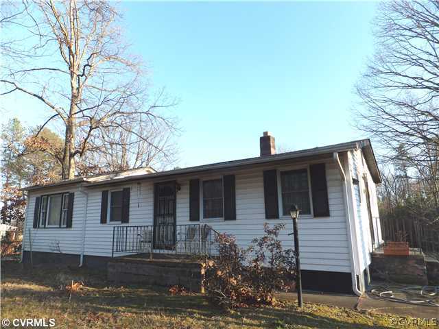 13347 Winston Road Ashland, VA 23005 - Photo 1 of 6 Exterior Front - Vinyl Siding