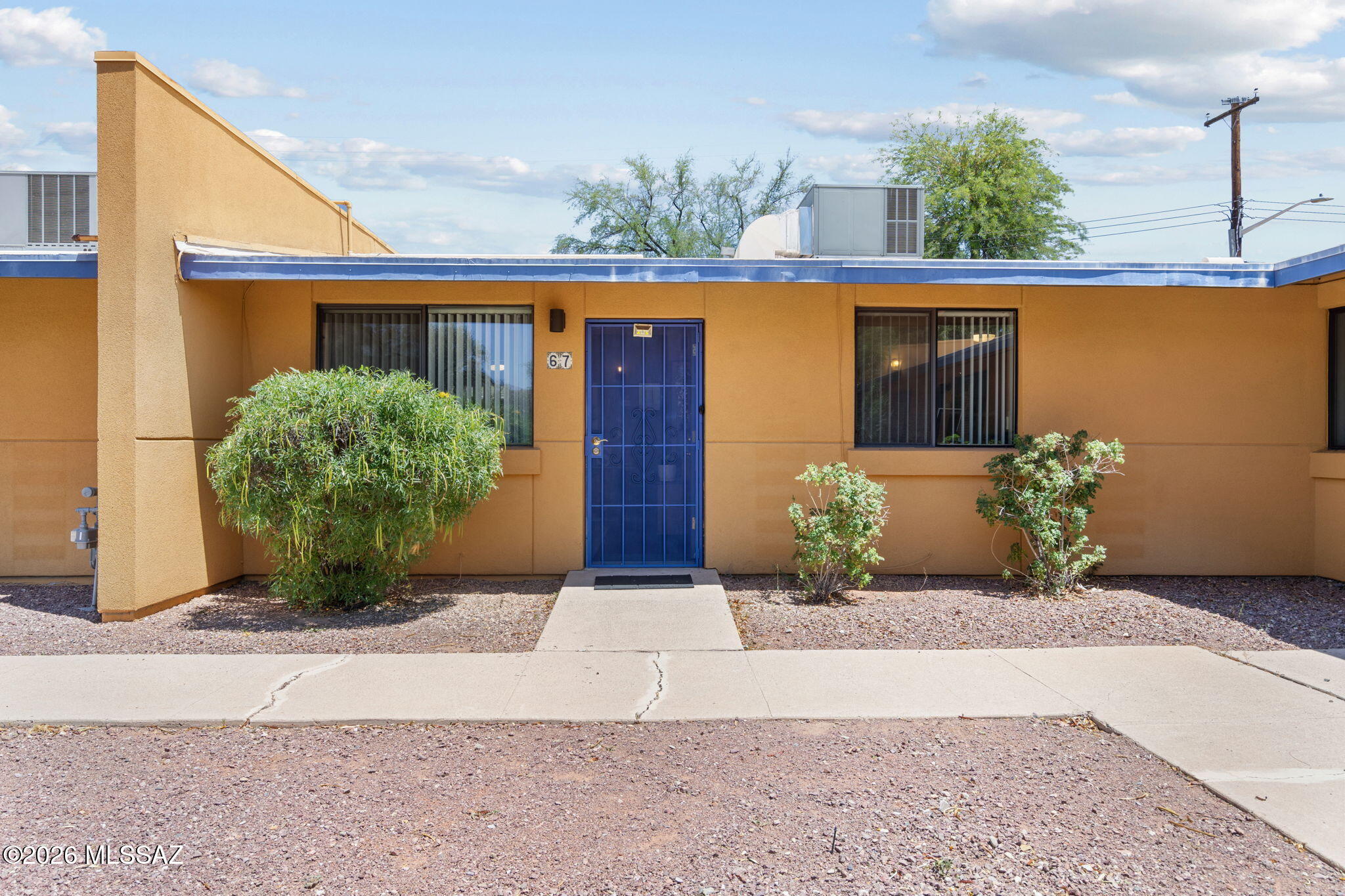 350 North Silverbell Road Tucson, AZ 85745 - Photo 2 of 21 Front Door/ Yard