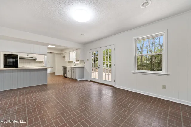 $336,000 | 6104 Gruich Circle, Ocean Springs, MS 39564