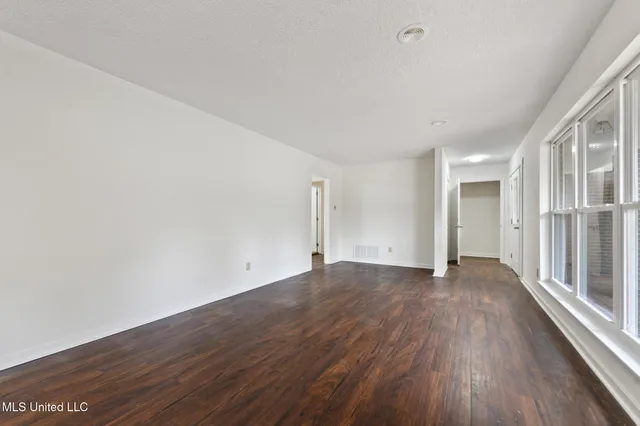 $336,000 | 6104 Gruich Circle, Ocean Springs, MS 39564