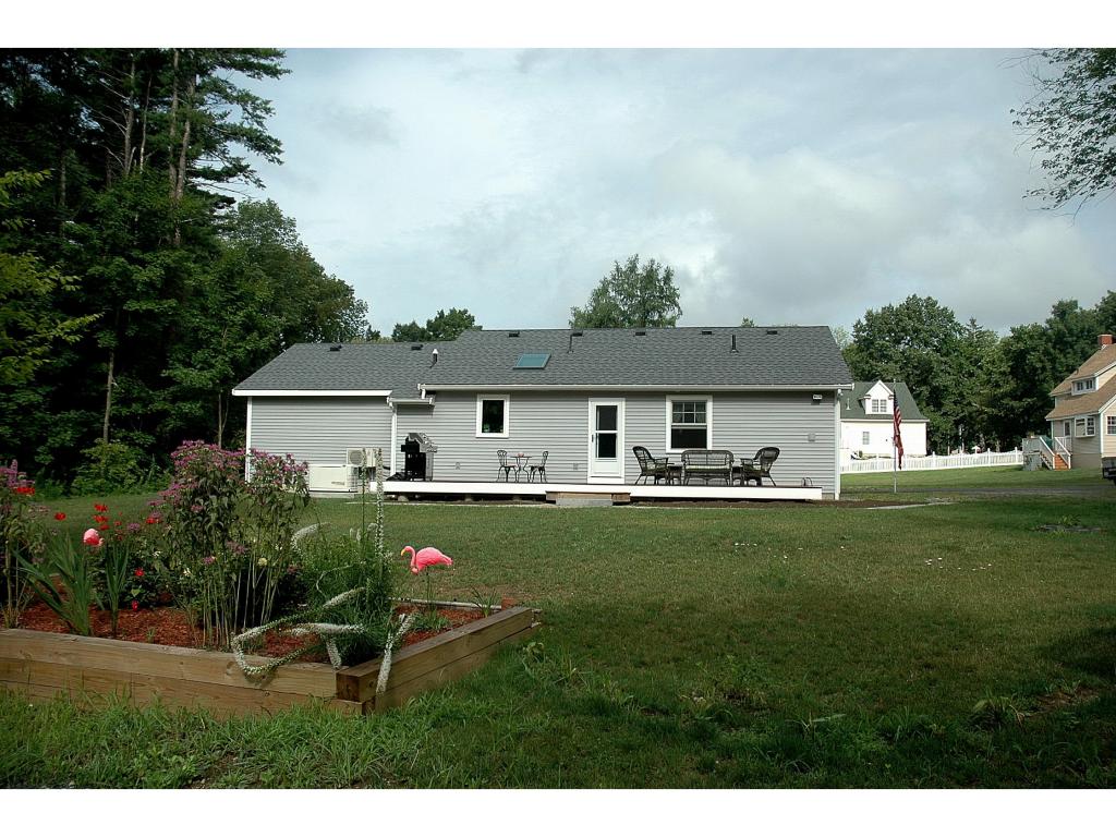 31 Hampton Road Exeter, NH 03833 - Photo 5 of 33