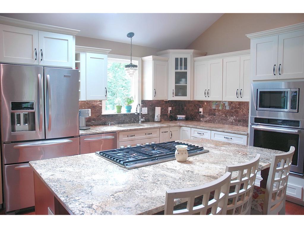 31 Hampton Road Exeter, NH 03833 - Photo 10 of 33
