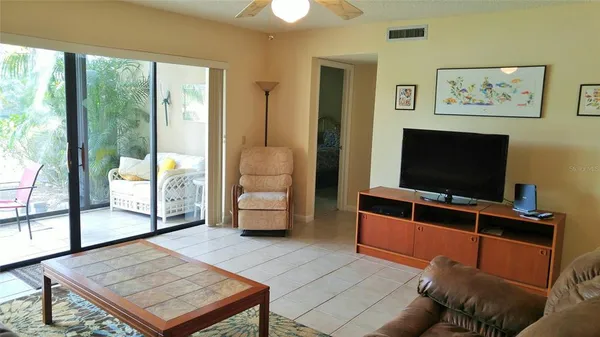 $2,200 | 5677 Ashton Lake Drive, Unit 11, Sarasota, FL 34231