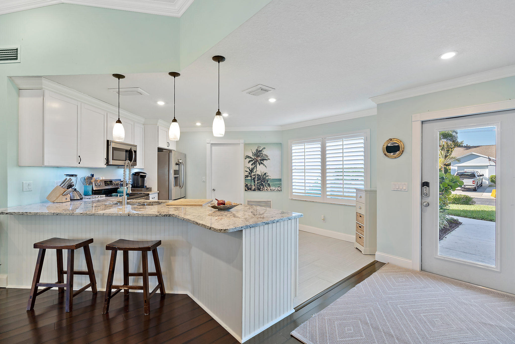 136 Arrowhead Circle Jupiter, FL 33458 - Photo 13 of 25 016-136ArrowheadCir-Jupiter-FL-33458-sma