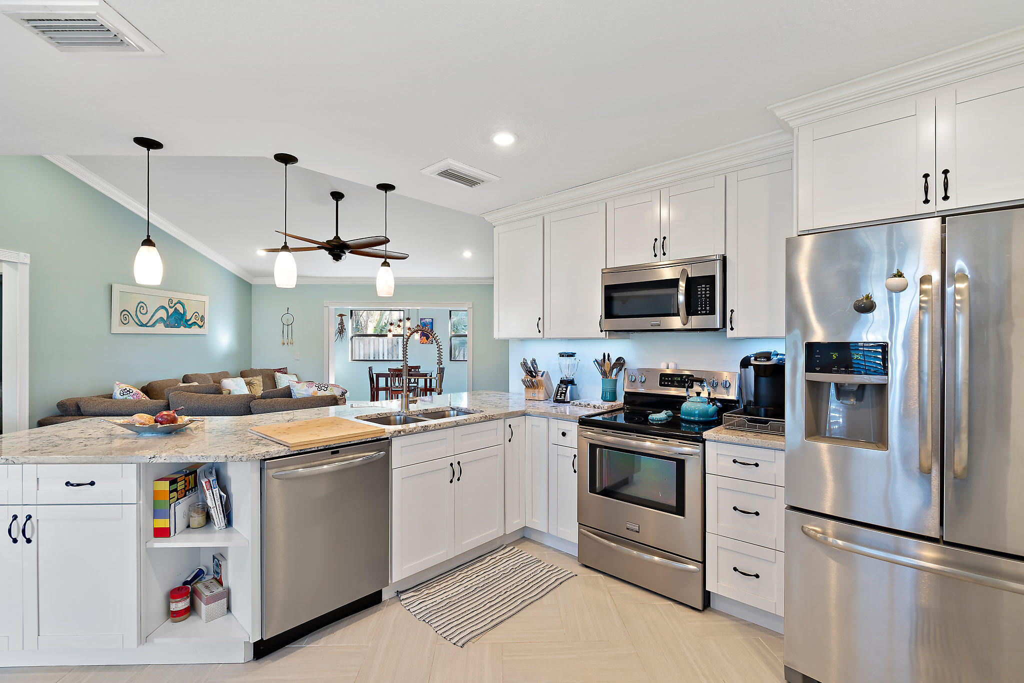 136 Arrowhead Circle Jupiter, FL 33458 - Photo 15 of 25 019-136ArrowheadCir-Jupiter-FL-33458-sma