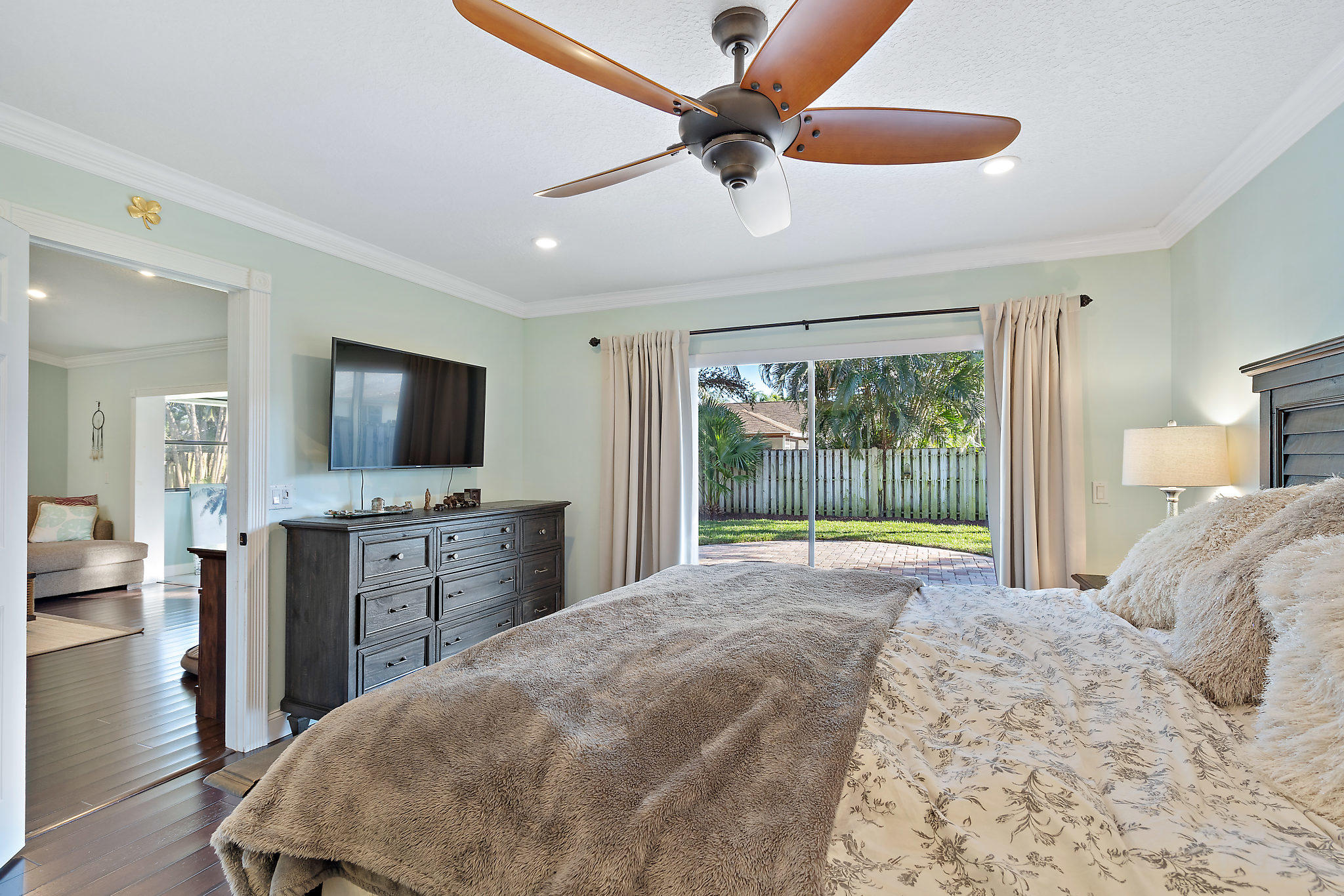 136 Arrowhead Circle Jupiter, FL 33458 - Photo 19 of 25 024-136ArrowheadCir-Jupiter-FL-33458-sma