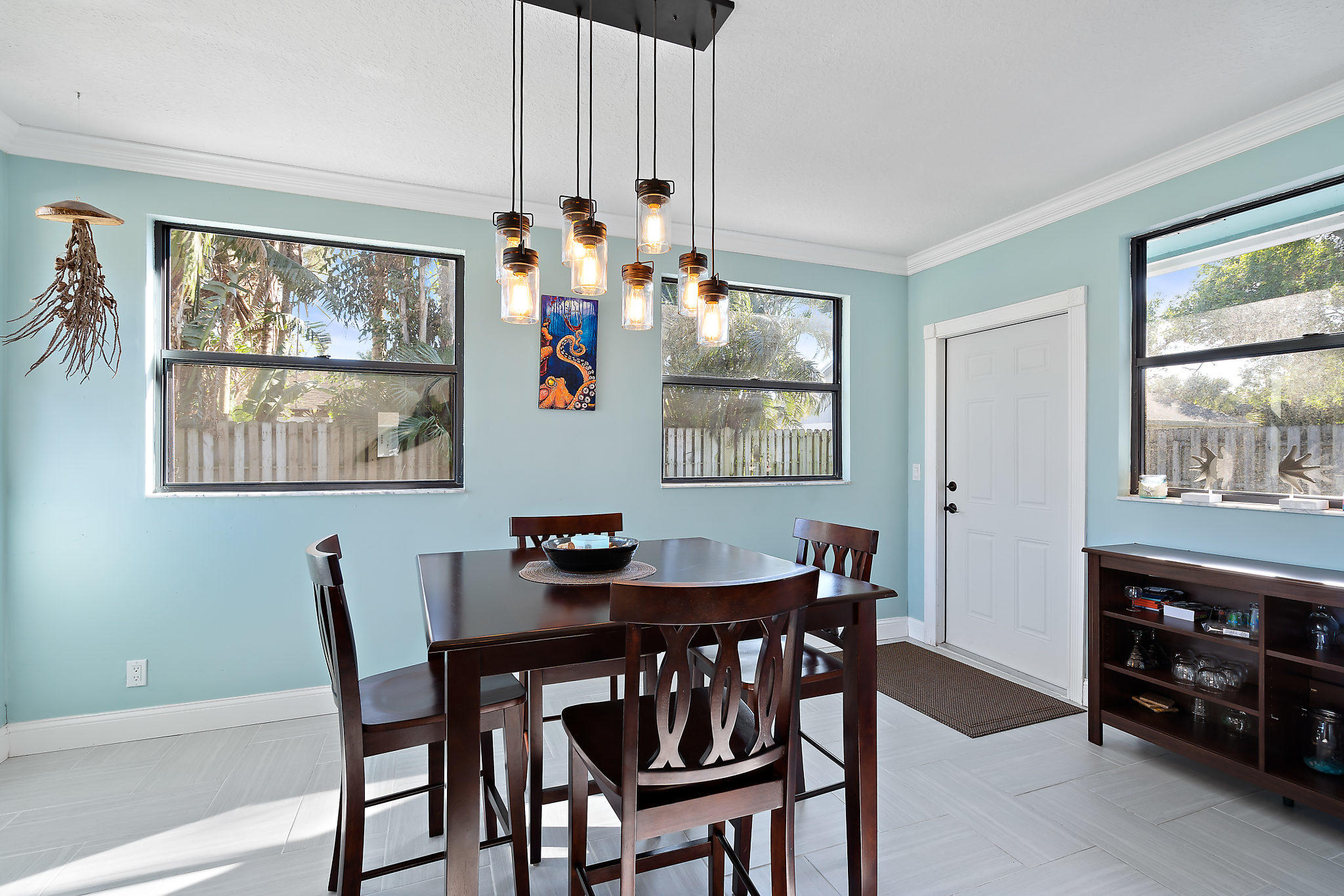136 Arrowhead Circle Jupiter, FL 33458 - Photo 9 of 25 012-136ArrowheadCir-Jupiter-FL-33458-sma
