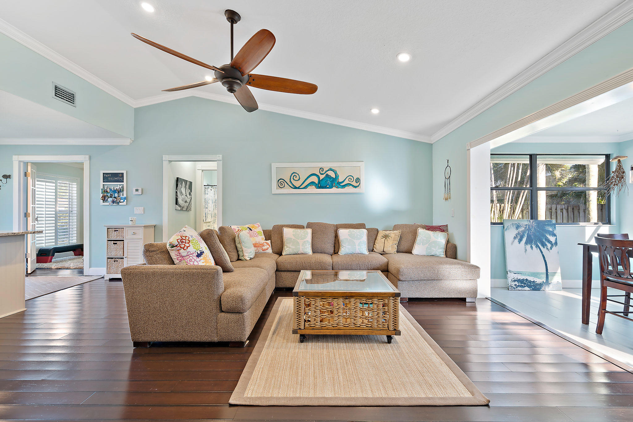 136 Arrowhead Circle Jupiter, FL 33458 - Photo 10 of 25 013-136ArrowheadCir-Jupiter-FL-33458-sma