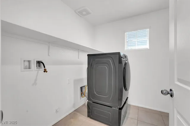 $2,555 | 8033 Skye Foxx Street, Las Vegas, NV 89166