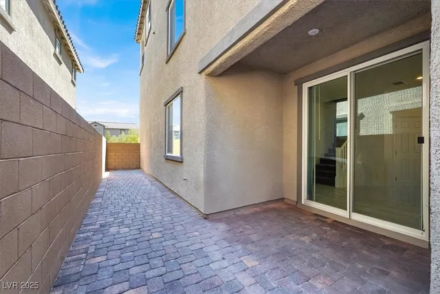 $2,555 | 8033 Skye Foxx Street, Las Vegas, NV 89166