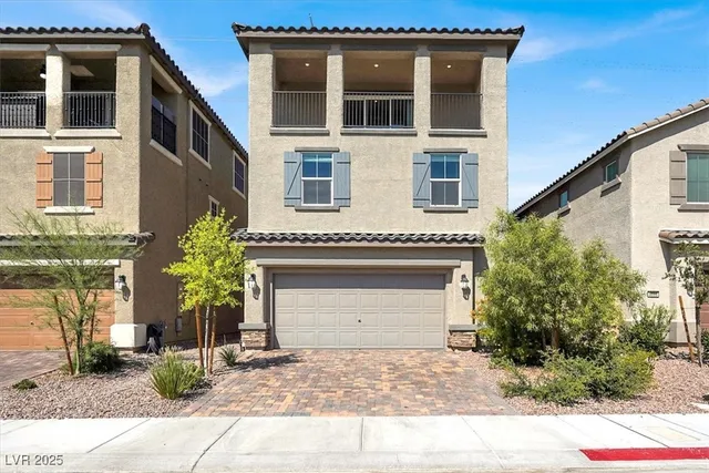 $2,555 | 8033 Skye Foxx Street, Las Vegas, NV 89166