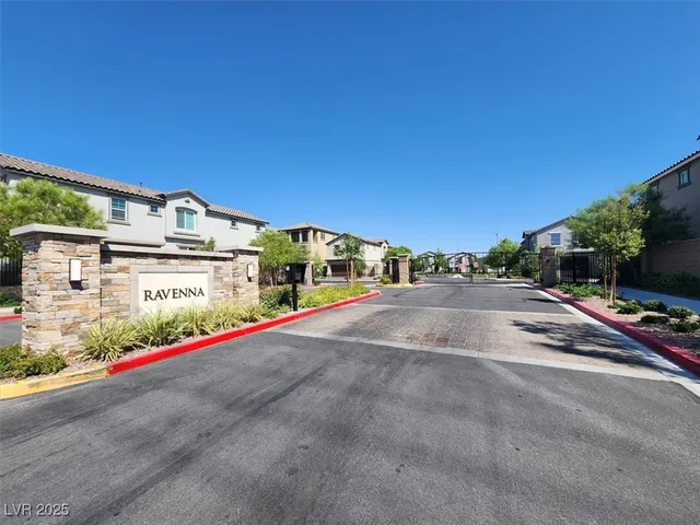 $2,555 | 8033 Skye Foxx Street, Las Vegas, NV 89166