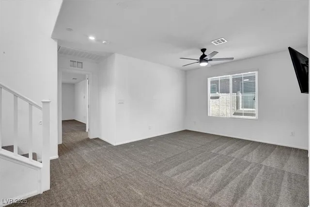 $2,555 | 8033 Skye Foxx Street, Las Vegas, NV 89166