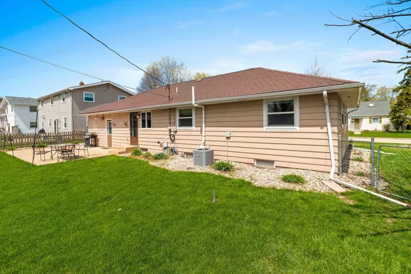 $264,900 | 1825 East Marquette Street, Appleton, WI 54911
