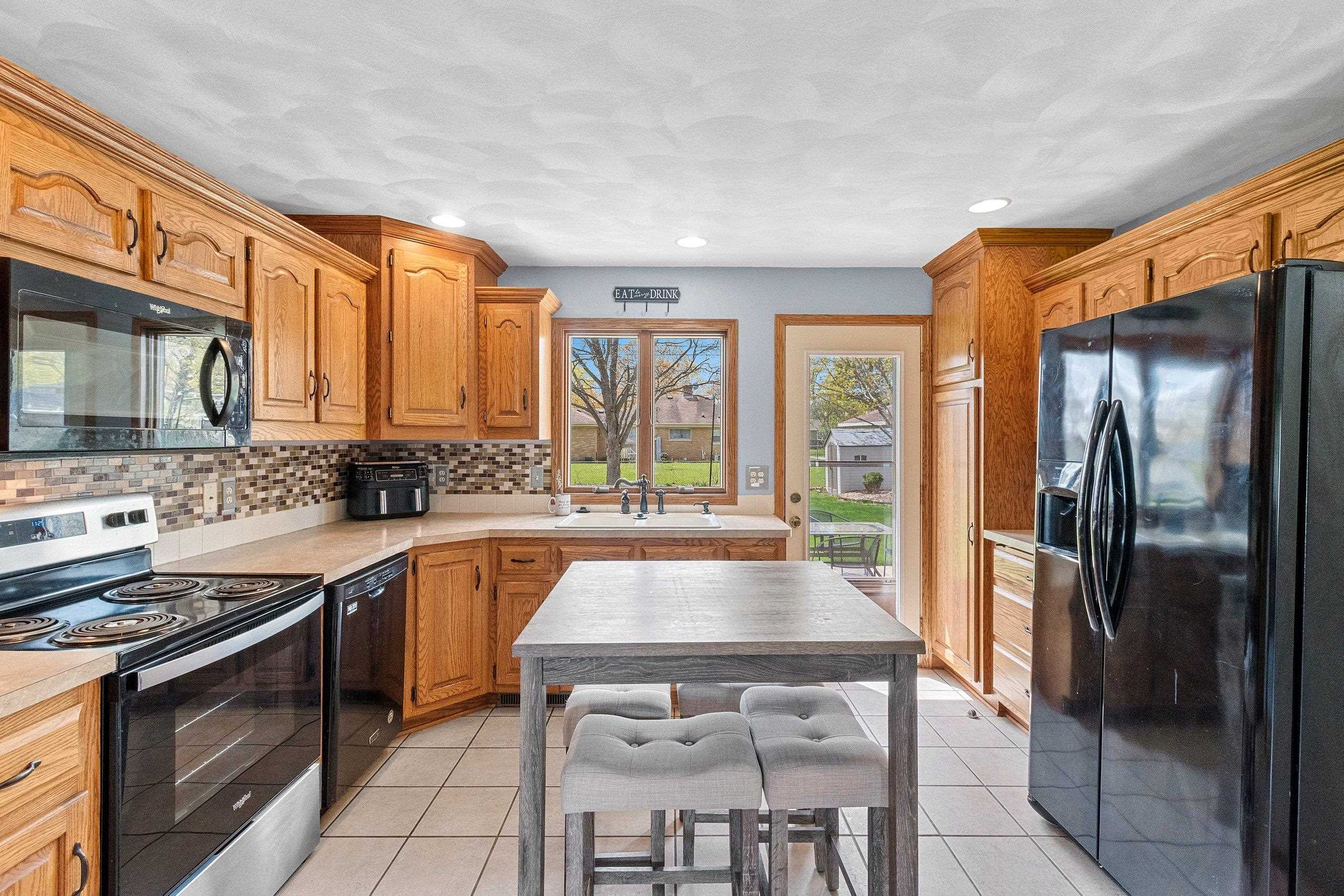 1825 East Marquette Street Appleton, WI 54911 - Photo 8 of 42
