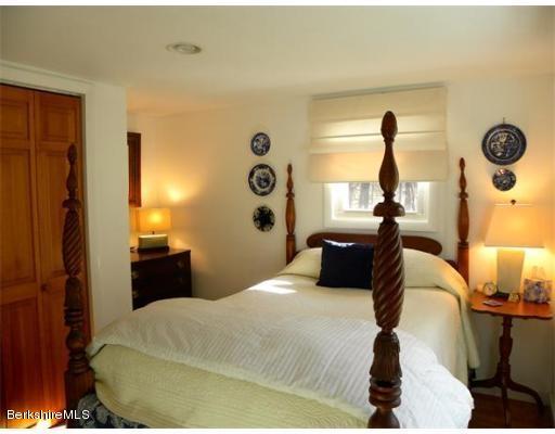 2811 Shelburne Falls Road Conway, MA 01341 - Photo 11 of 19 K-bedrm