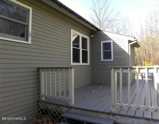 2811 Shelburne Falls Road Conway, MA 01341 - Photo 15 of 19 O-deck