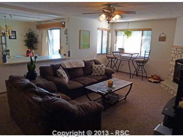 662 Gilcrest Road Colorado Springs, CO 80906 - Photo 3 of 9