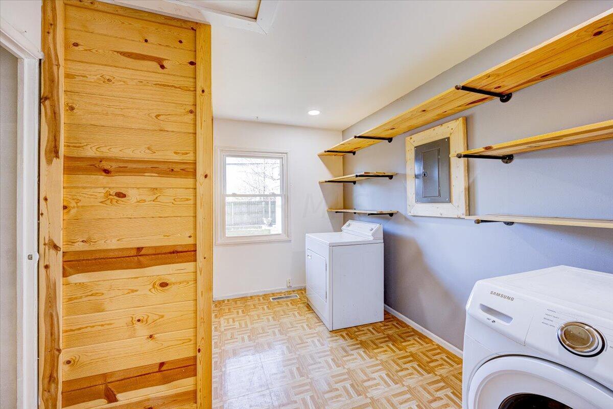 883 Sunview Road Reynoldsburg, OH 43068 - Photo 24 of 25 24-Laundry Room