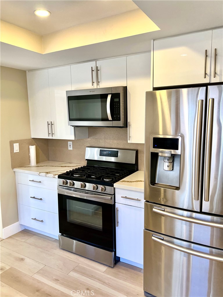 19236 Ludlow Street Porter Ranch, CA 91326 - Photo 5 of 26