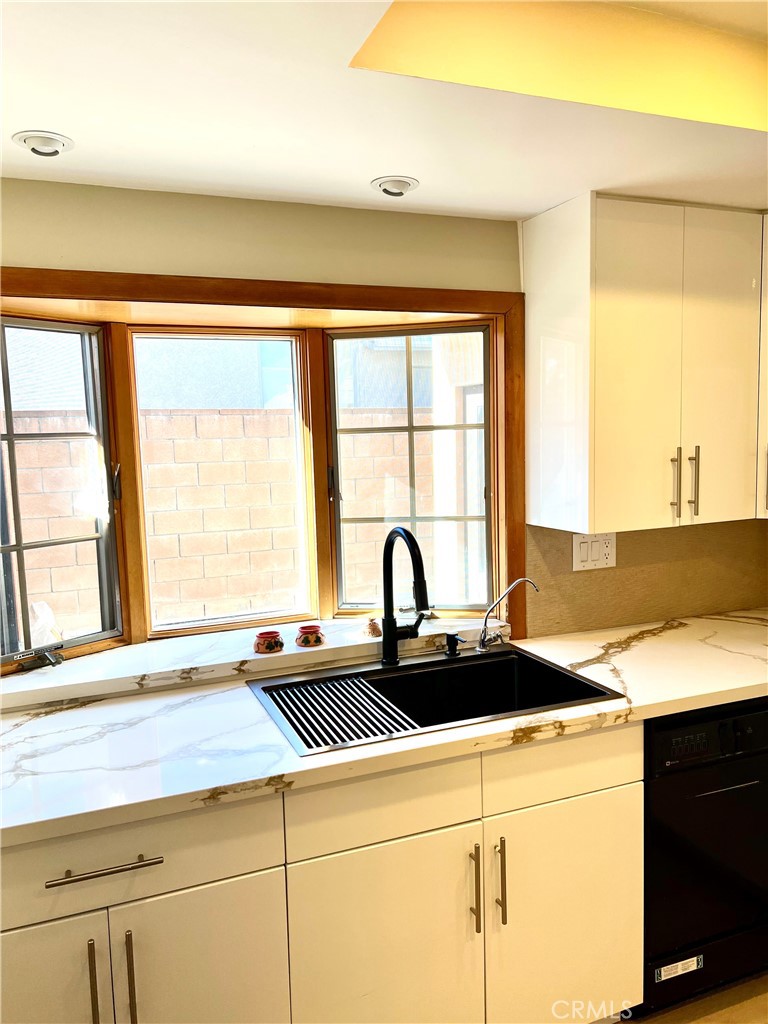 19236 Ludlow Street Porter Ranch, CA 91326 - Photo 6 of 26