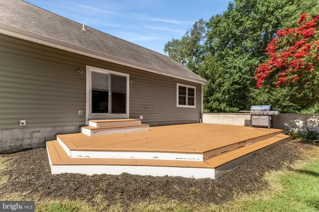 $554,900 | 33015 Forest Knoll Drive, Laurel, DE 19956