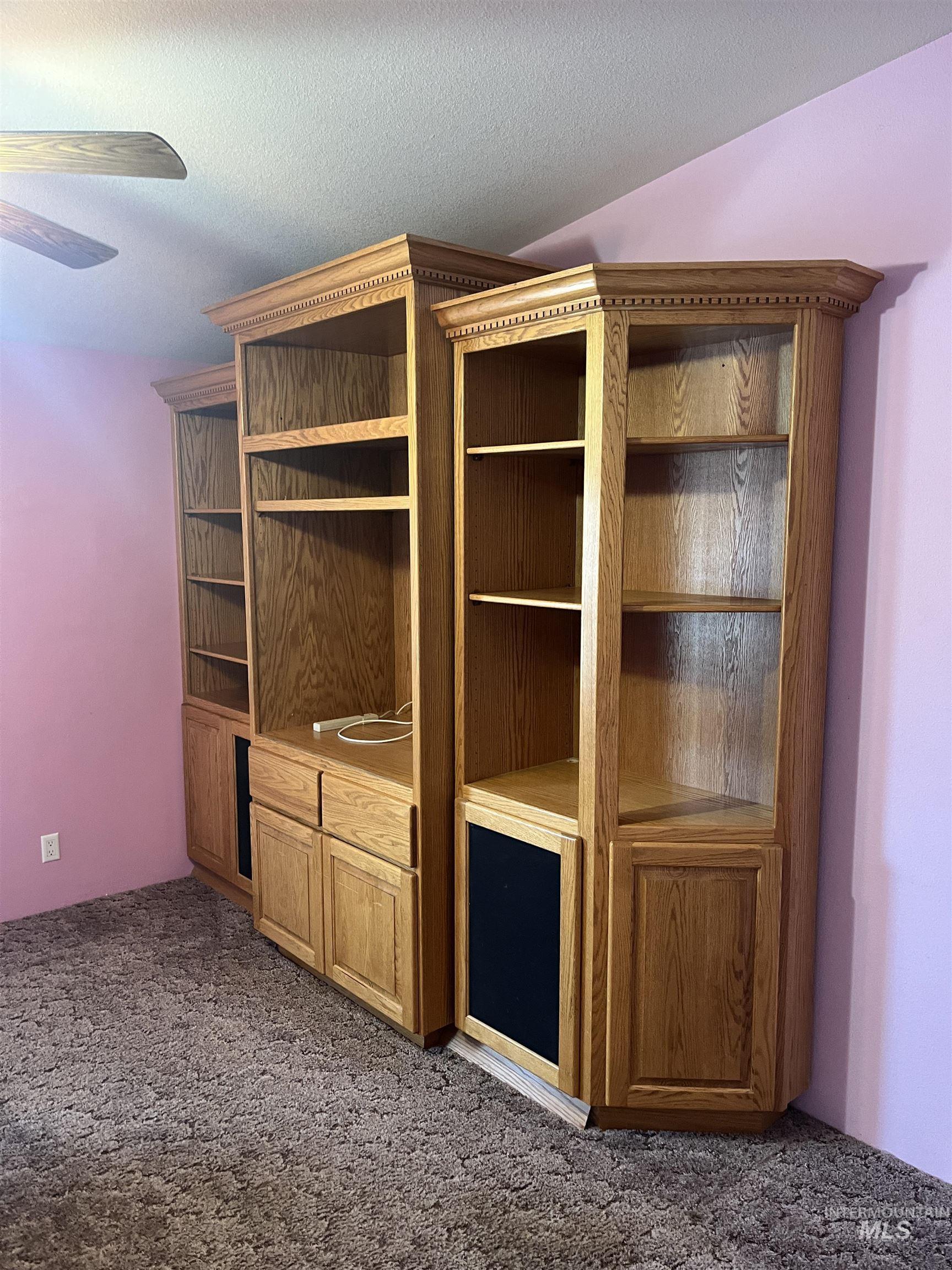 2750 Alden Road, Unit 34 Fruitland, ID 83619 - Photo 33 of 41 View of closet