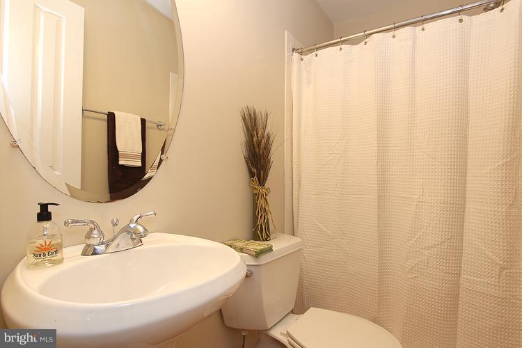 6420 83rd Place Cabin John, MD 20818 - Photo 11 of 26 Bath