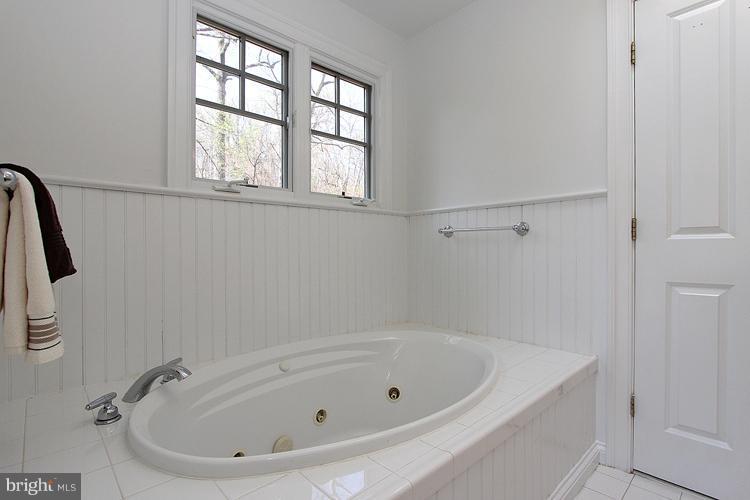 6420 83rd Place Cabin John, MD 20818 - Photo 12 of 26 Bath