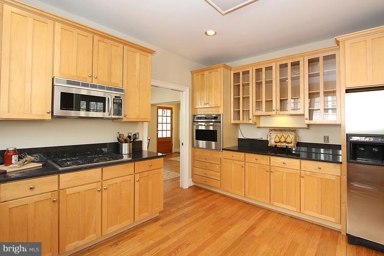 6420 83rd Place Cabin John, MD 20818 - Photo 22 of 26 Kitchen
