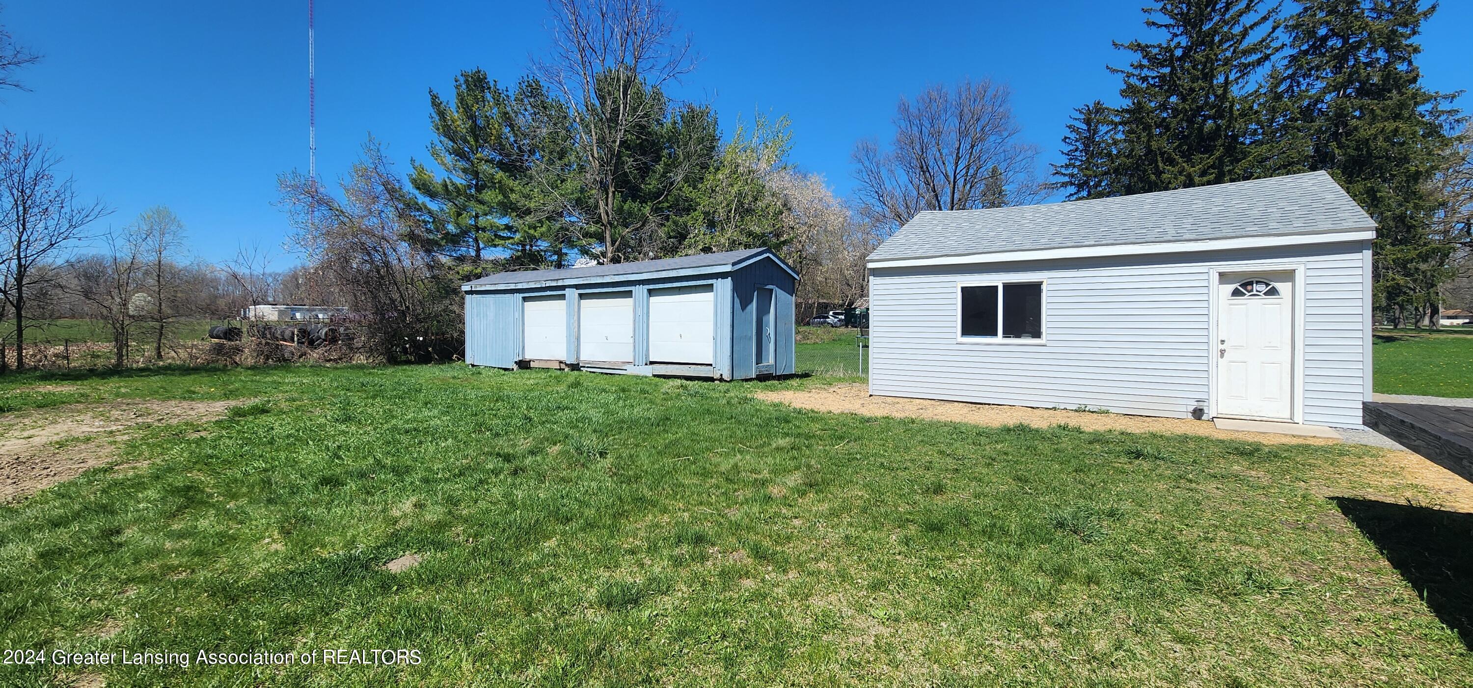 2325 North Eifert Road Holt, MI 48842 - Photo 3 of 42 20240415_131316