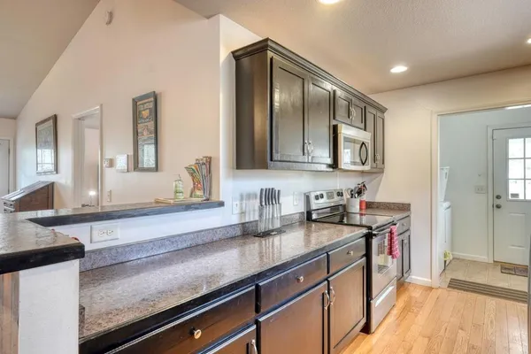 $325,000 | 133 Underburg Lane, Franklin, NC 28734