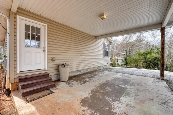 $325,000 | 133 Underburg Lane, Franklin, NC 28734