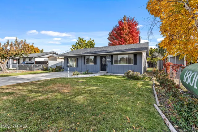 a view of a house with a swimming pool