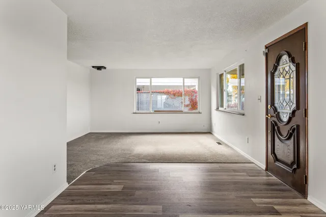 a view of an entryway