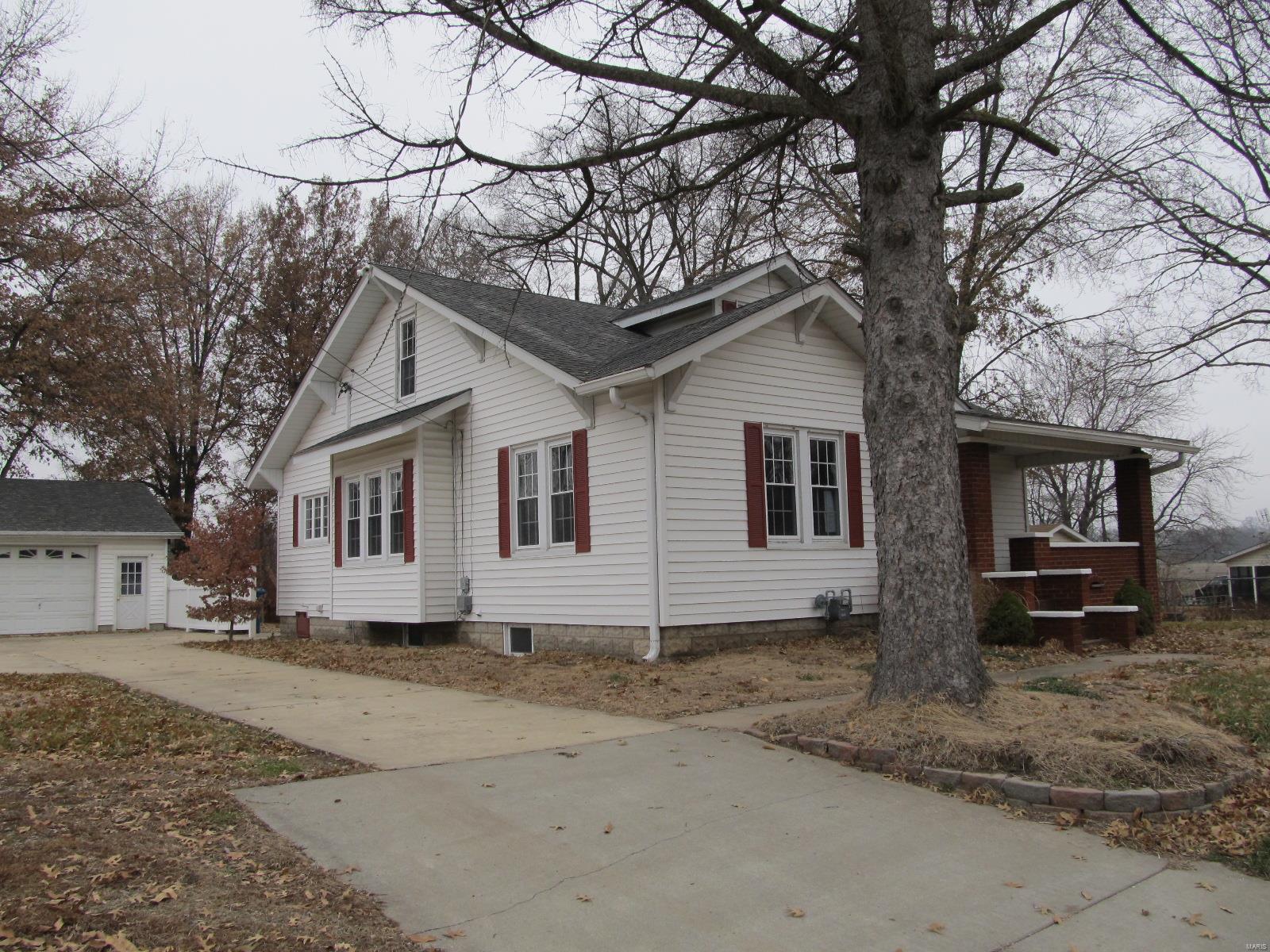 3530 Fosterburg Road Alton, IL 62002 - Photo 2 of 24