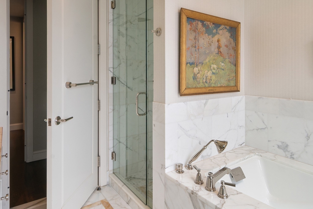 400 Stuart Street, Unit 20A Boston, MA 02116 - Photo 11 of 26