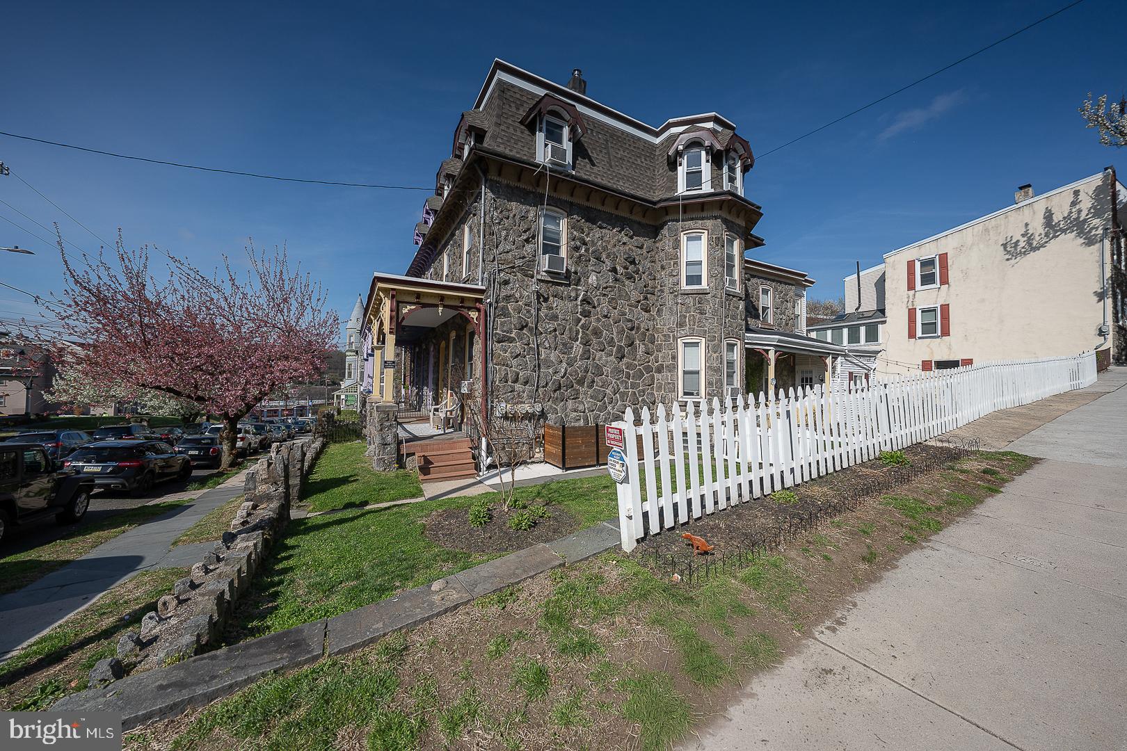 129 Sumac Street Philadelphia, PA 19128 - Photo 8 of 111