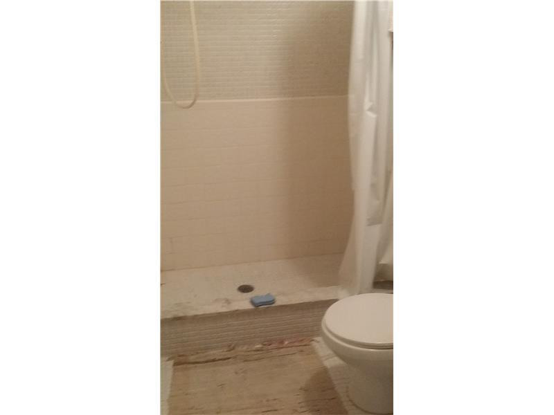 6806 Rio Pinar Pompano Beach, FL 33068 - Photo 13 of 16 Bathroom Master.