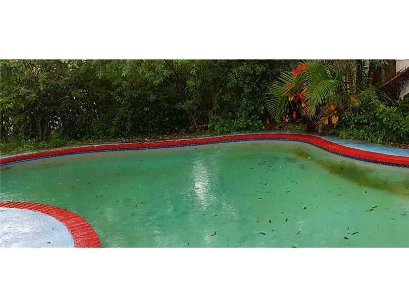 6806 Rio Pinar Pompano Beach, FL 33068 - Photo 3 of 16 Pool.