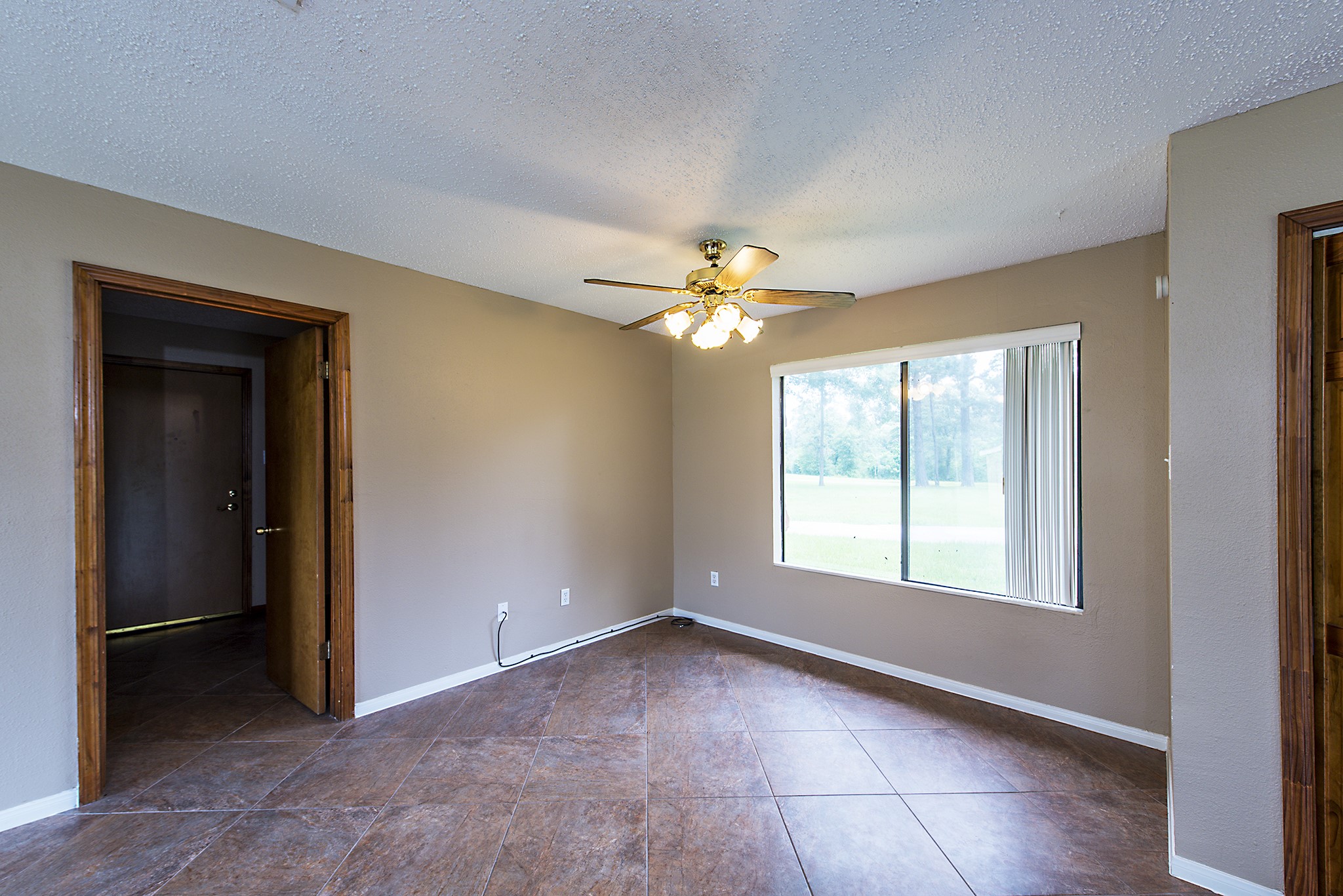29363 Riley Road Waller, TX 77484 - Photo 10 of 31 Breakfast area leading into utility room.