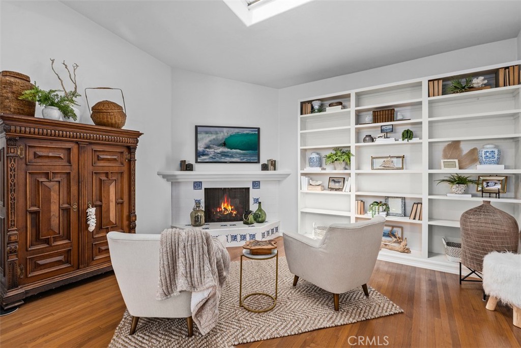 22691 Allview Terrace Laguna Beach, CA 92651 - Photo 18 of 51 Den/living area/library