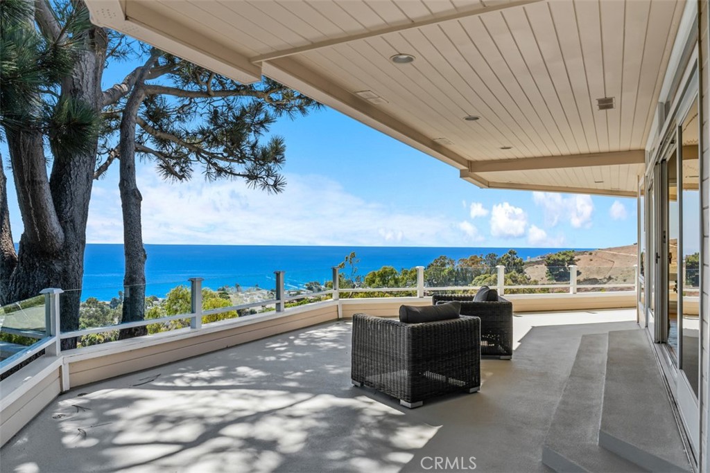 22691 Allview Terrace Laguna Beach, CA 92651 - Photo 41 of 51 spacious viewing deck