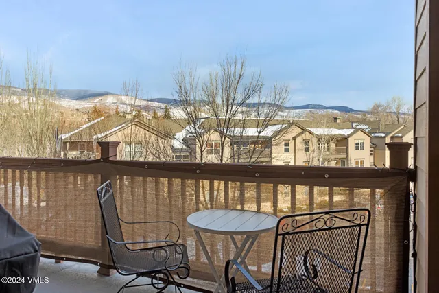 a front view of a building