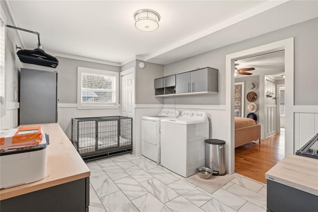 21 McIntosh Lane Rabun Gap, GA 30568 - Photo 27 of 50 a kitchen with a stove and a refrigerator