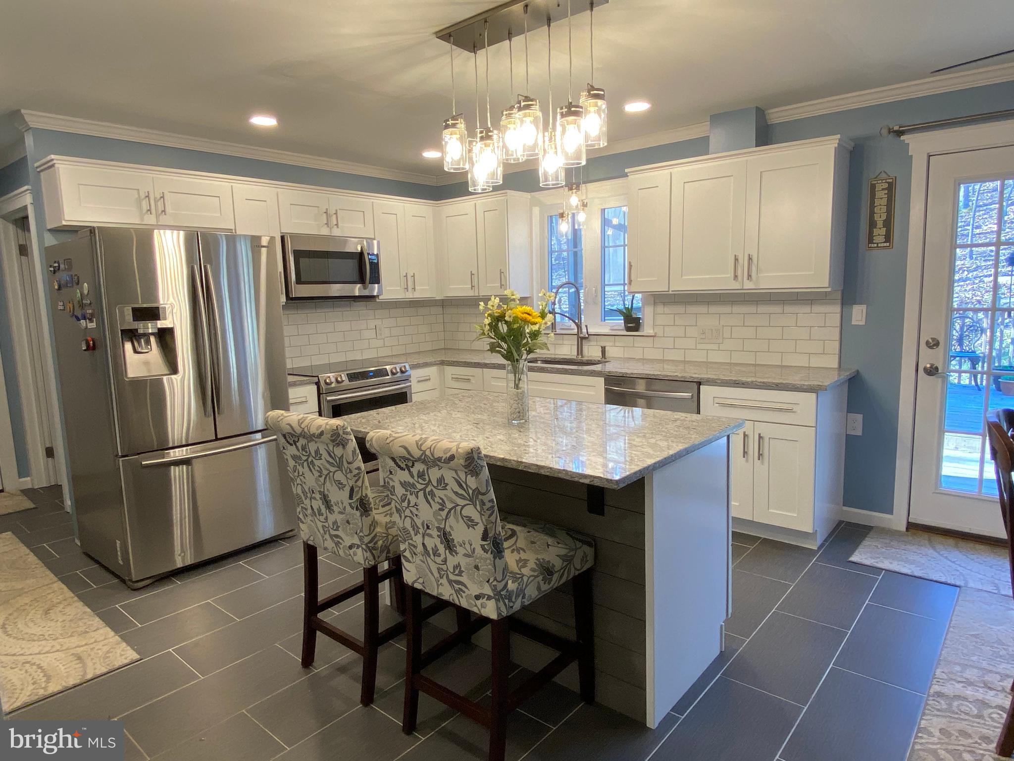 644 Spring Lane Boiling Springs, PA 17007 - Photo 3 of 35 Gallery Image 3